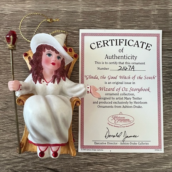 Set of 6 “The Wizard of Oz Storybook” Ornaments - Picture 5 of 9